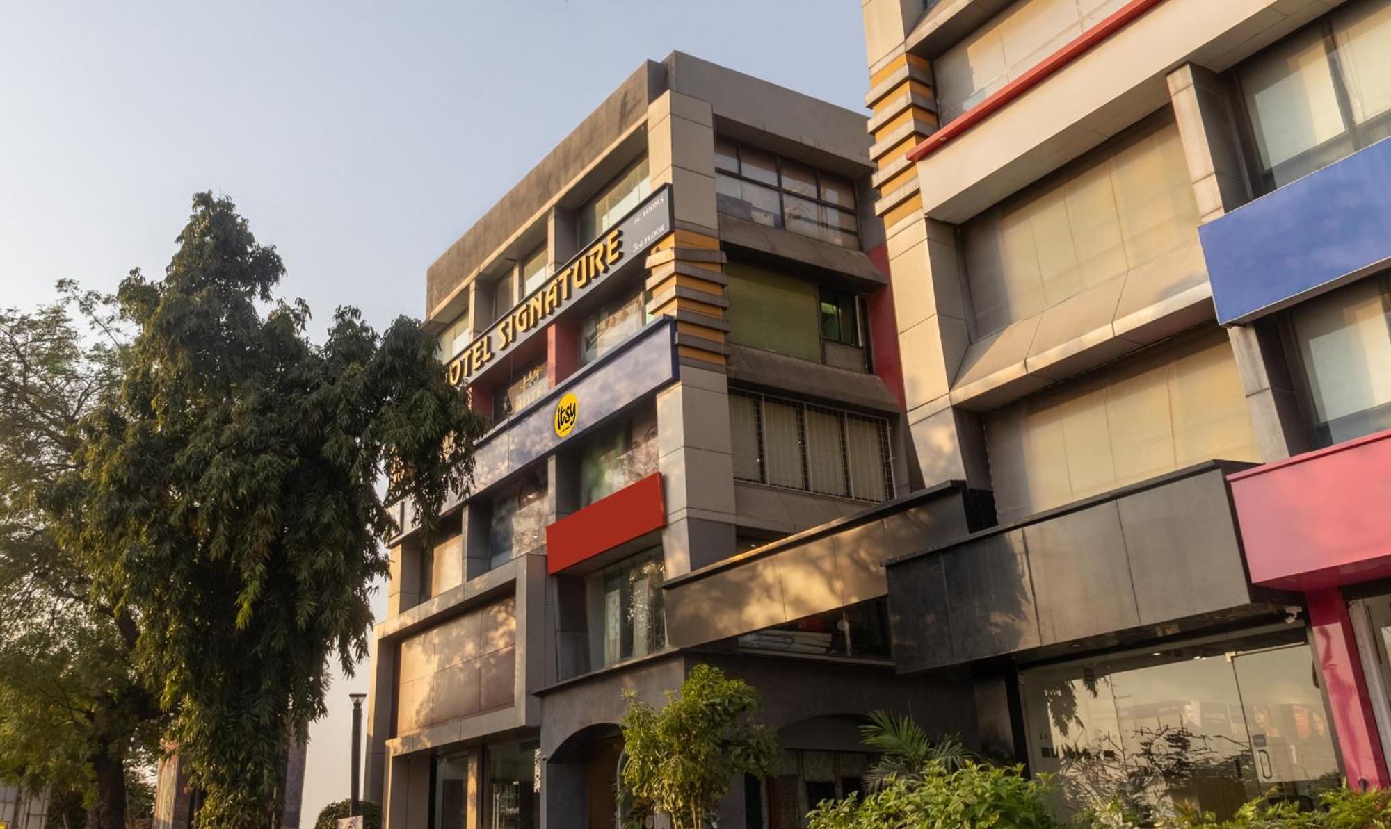 Itsy Hotels Signature, Nehru Nagar Ahmedabad Exterior foto